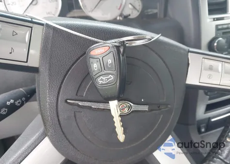 2006 Chrysler 300 Touring из США, поврежденный, VIN 2C3KK53G36H149245